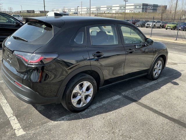 Used 2025 Honda HR-V LX image 5
