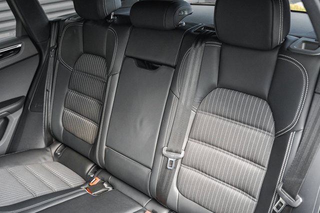 Used 2023 Porsche Macan Turbo image 24