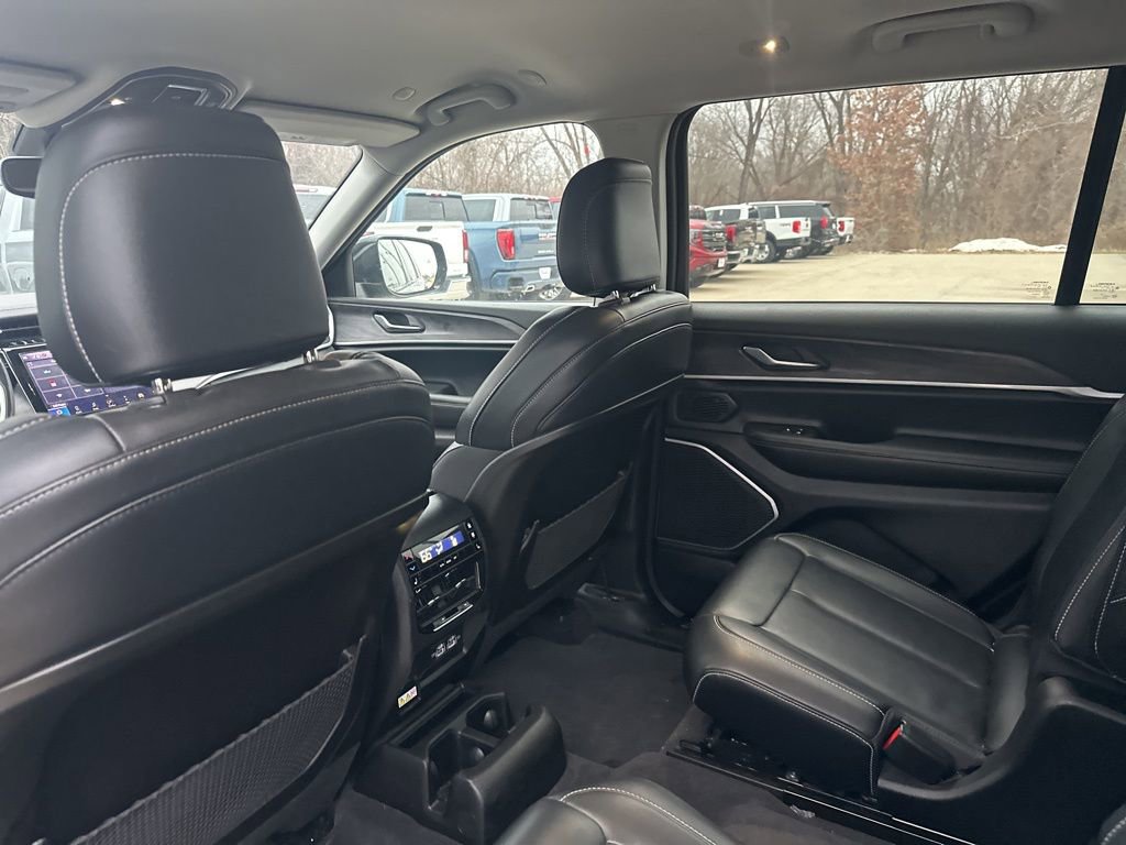 Used 2021 Jeep Grand Cherokee L Limited w/ Trailer Tow Group (B) image 11