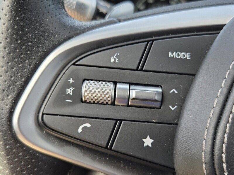 Used 2025 Genesis GV70 3.5T Sport image 24