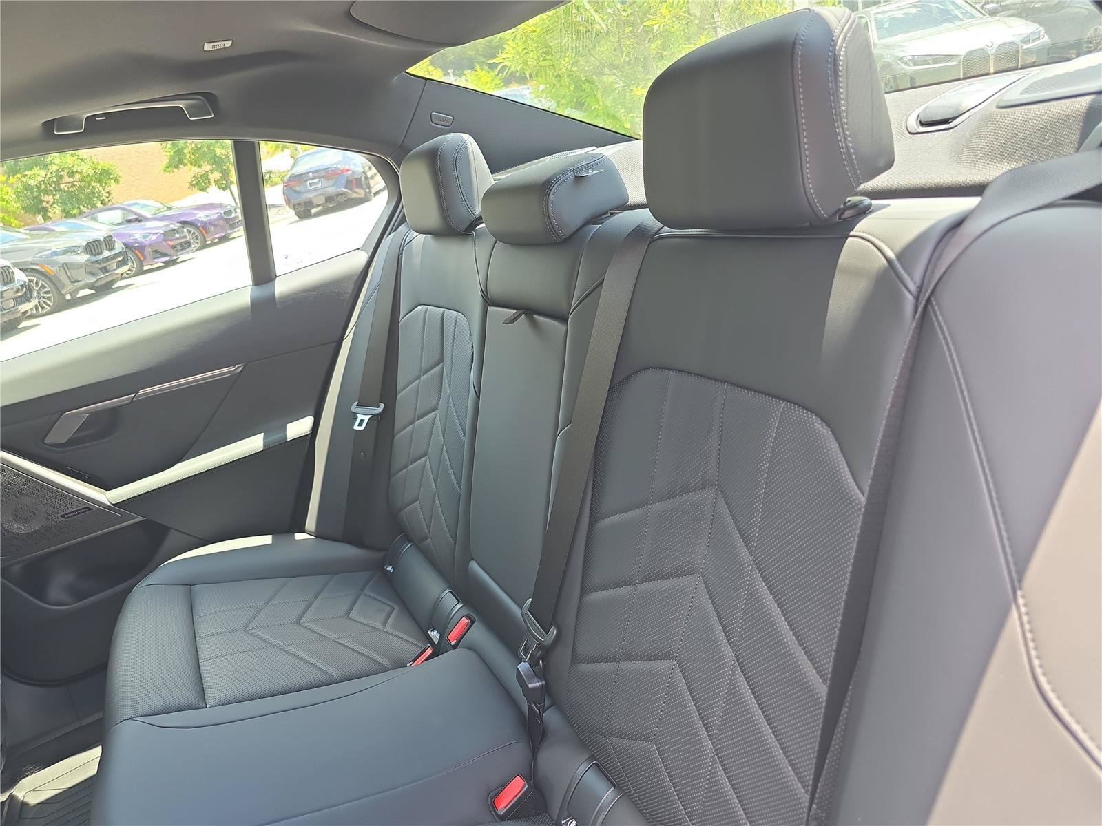 New 2027 BMW i5 xDrive40 w/ M Sport Package AWD/4WD image 14