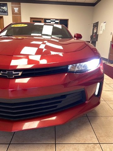 Used 2017 Chevrolet Camaro LT RWD image 10