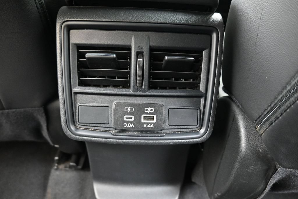 Certified 2025 Subaru Forester Premium AWD/4WD image 17