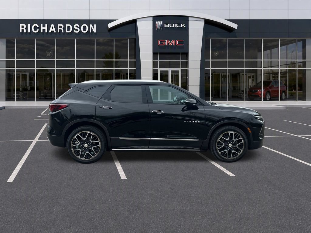 Used 2023 Chevrolet Blazer Premier w/ Enhanced Convenience Package FWD image 7