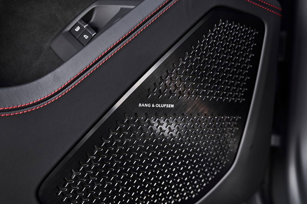 Used 2025 Lamborghini Urus S AWD/4WD image 34