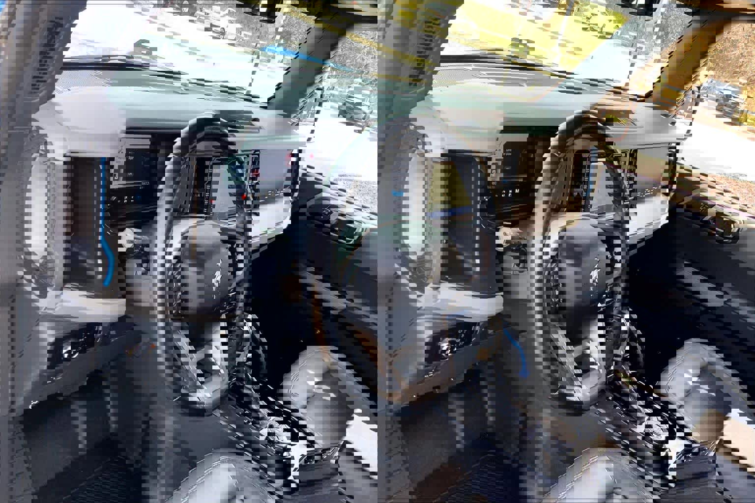 Used 2023 Ford Bronco Black Diamond image 17