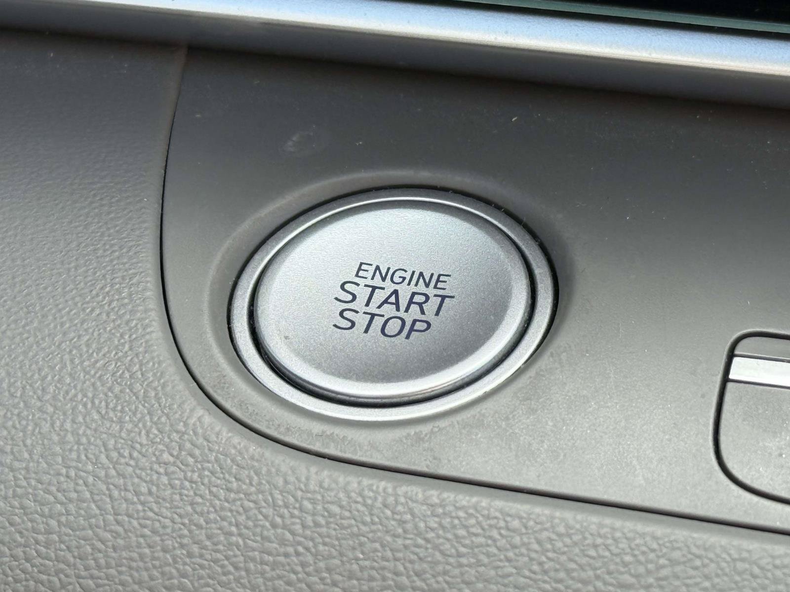 Used 2024 Hyundai Elantra SEL w/ Convenience Package FWD image 25