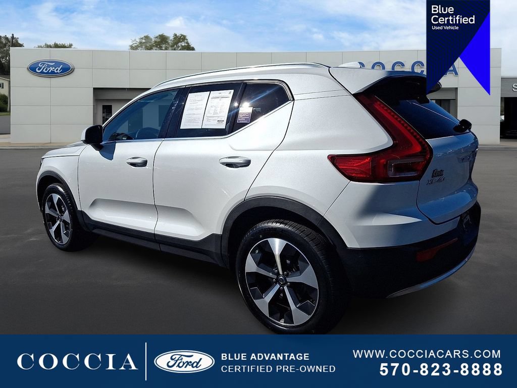 Used 2023 Volvo XC40 B5 Plus w/ Protection Package Premier AWD/4WD image 6