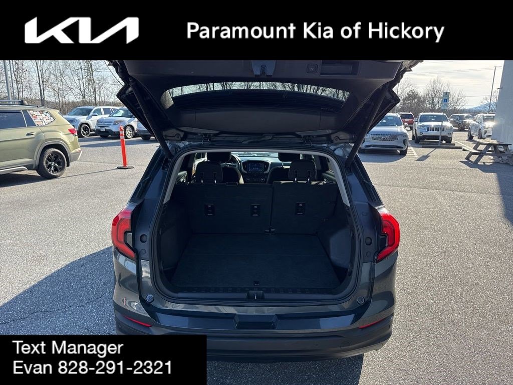 Used 2018 GMC Terrain SLE w/ Driver Convenience Package image 10