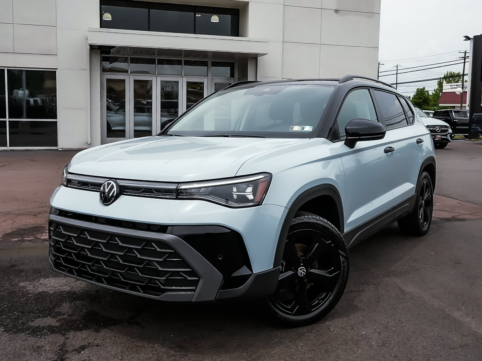 Used 2025 Volkswagen Taos SE AWD/4WD image 52