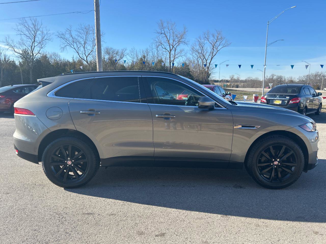 Used 2020 Jaguar F-PACE Prestige image 4