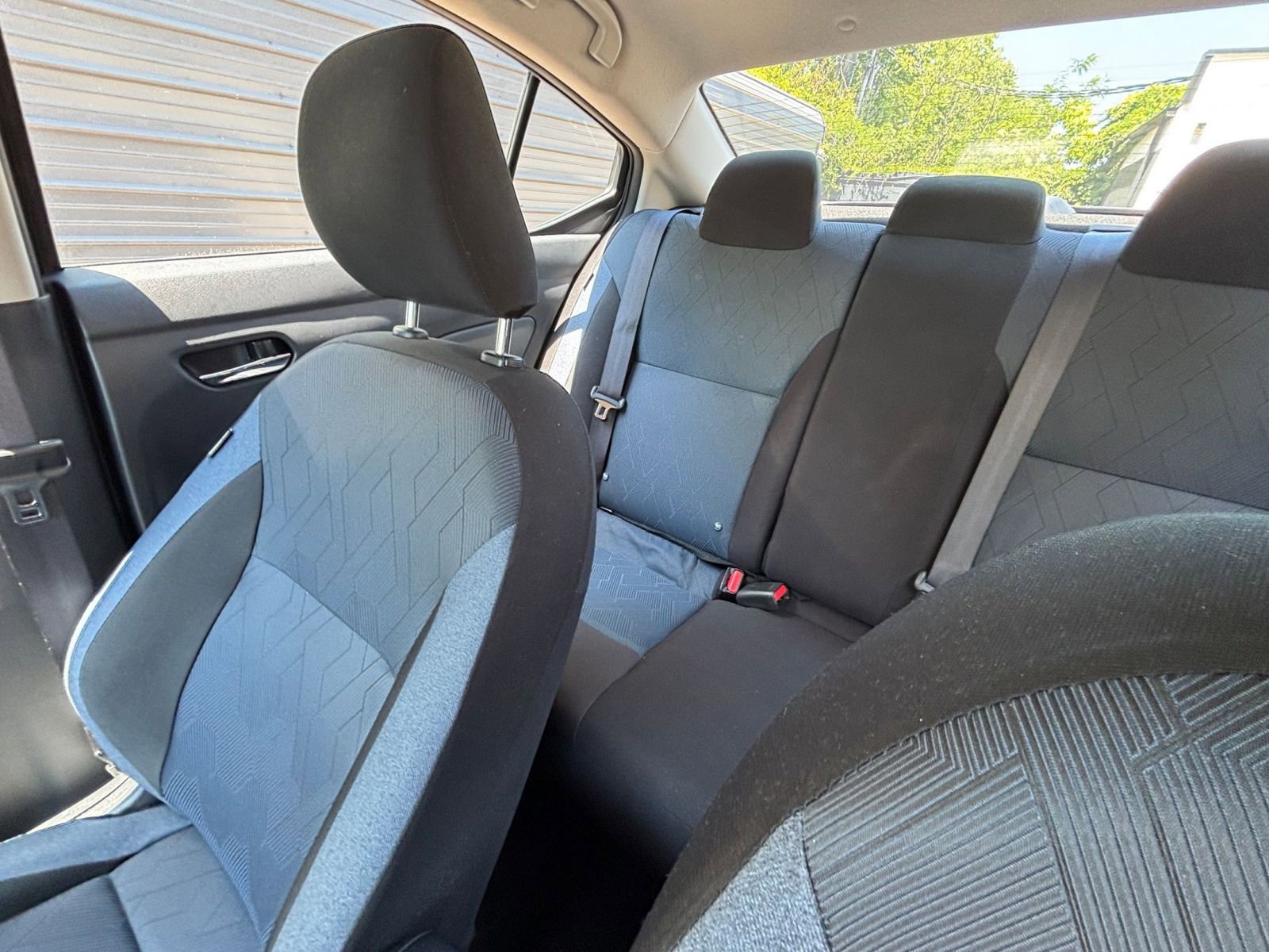 Used 2025 Nissan Versa SV FWD image 34