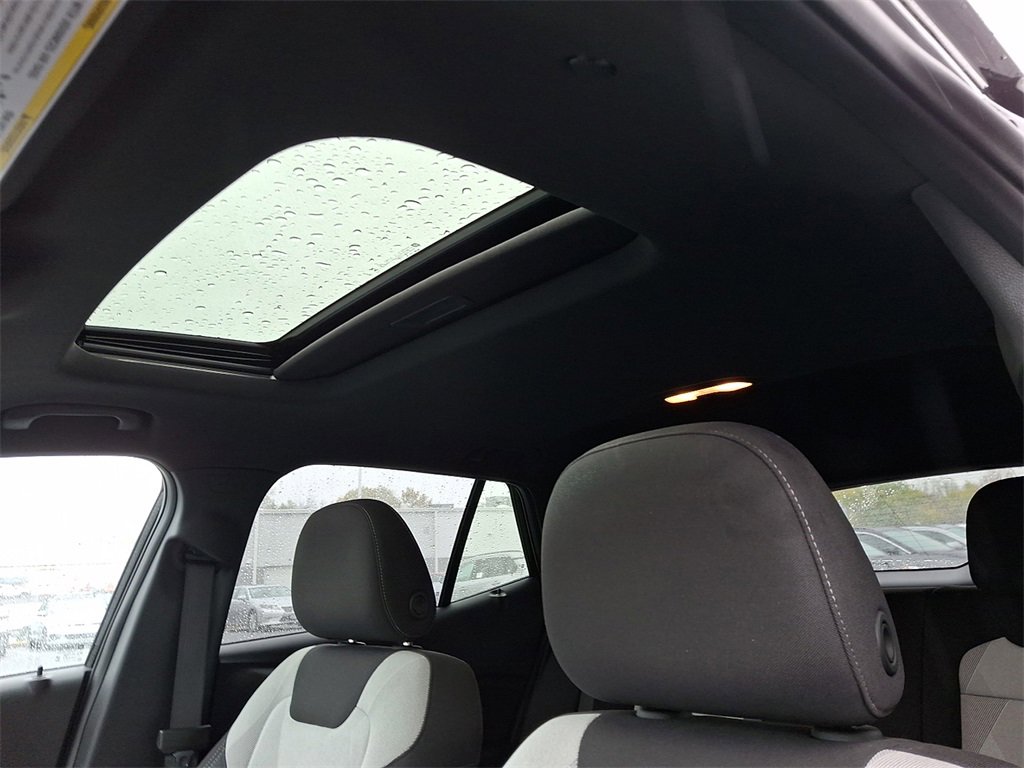 Used 2024 Chevrolet Trax RS w/ Sunroof Package image 15