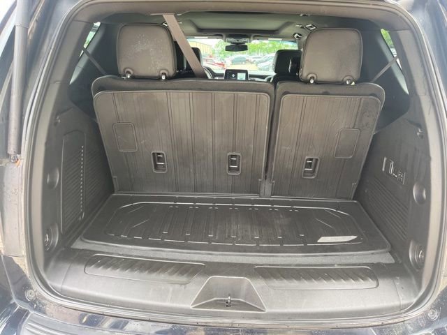 Used 2023 GMC Yukon SLT RWD image 14