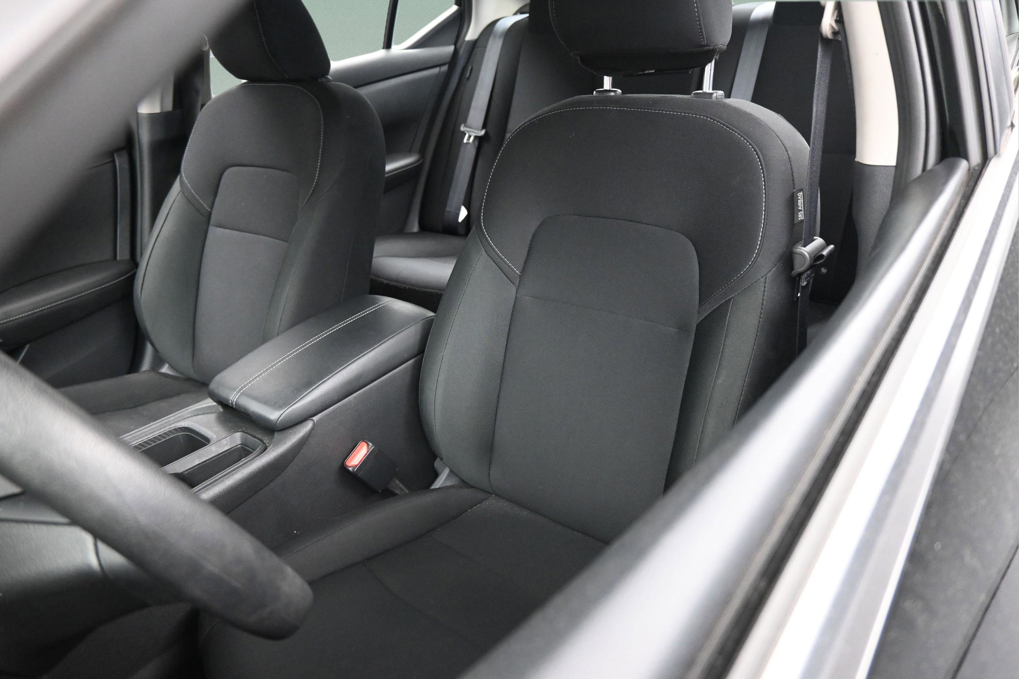 Used 2025 Nissan Sentra S FWD image 36