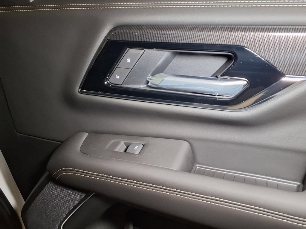 New 2026 GMC Yukon XL Elevation w/ Elevation Premium Package RWD image 4