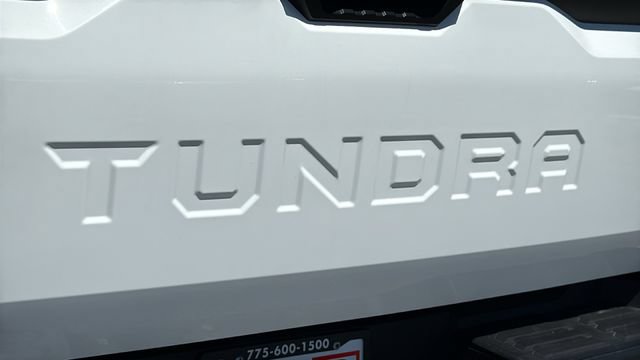 Used 2022 Toyota Tundra SR5 w/ SR5 Convenience Package AWD/4WD image 28