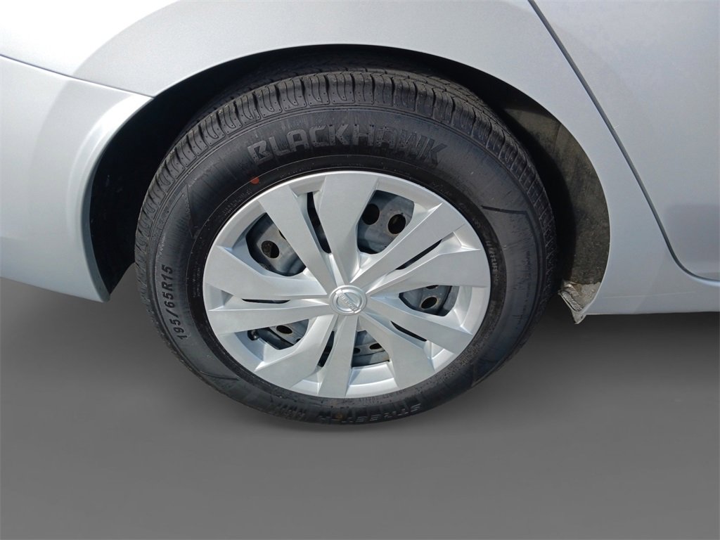 Used 2024 Nissan Versa S image 10