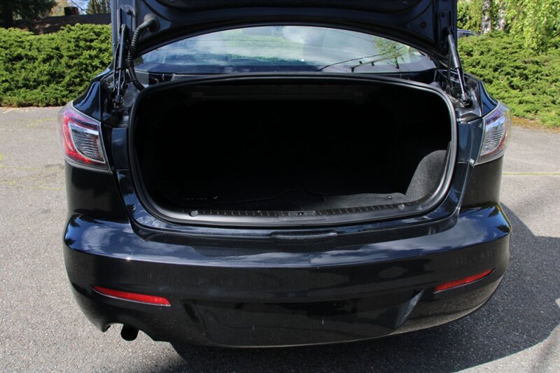 Used 2013 MAZDA MAZDA3 i Sport FWD image 15