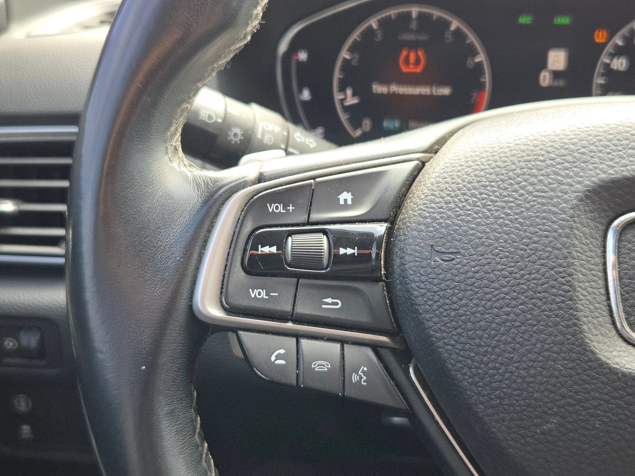 Used 2018 Honda Accord EX-L image 22