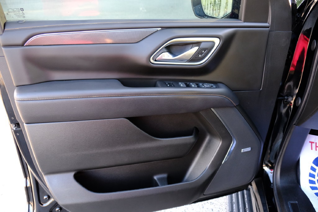 Used 2023 GMC Yukon AT4 w/ AT4 Premium Plus Package AWD/4WD image 10