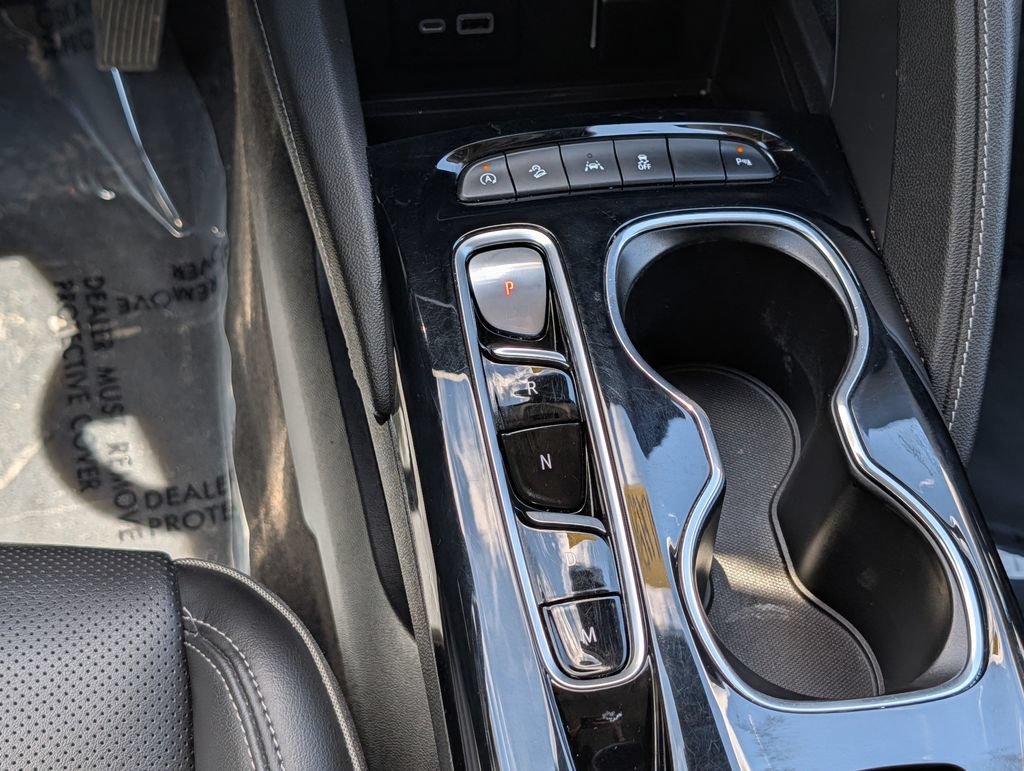 Used 2021 Buick Envision Essence AWD/4WD image 19