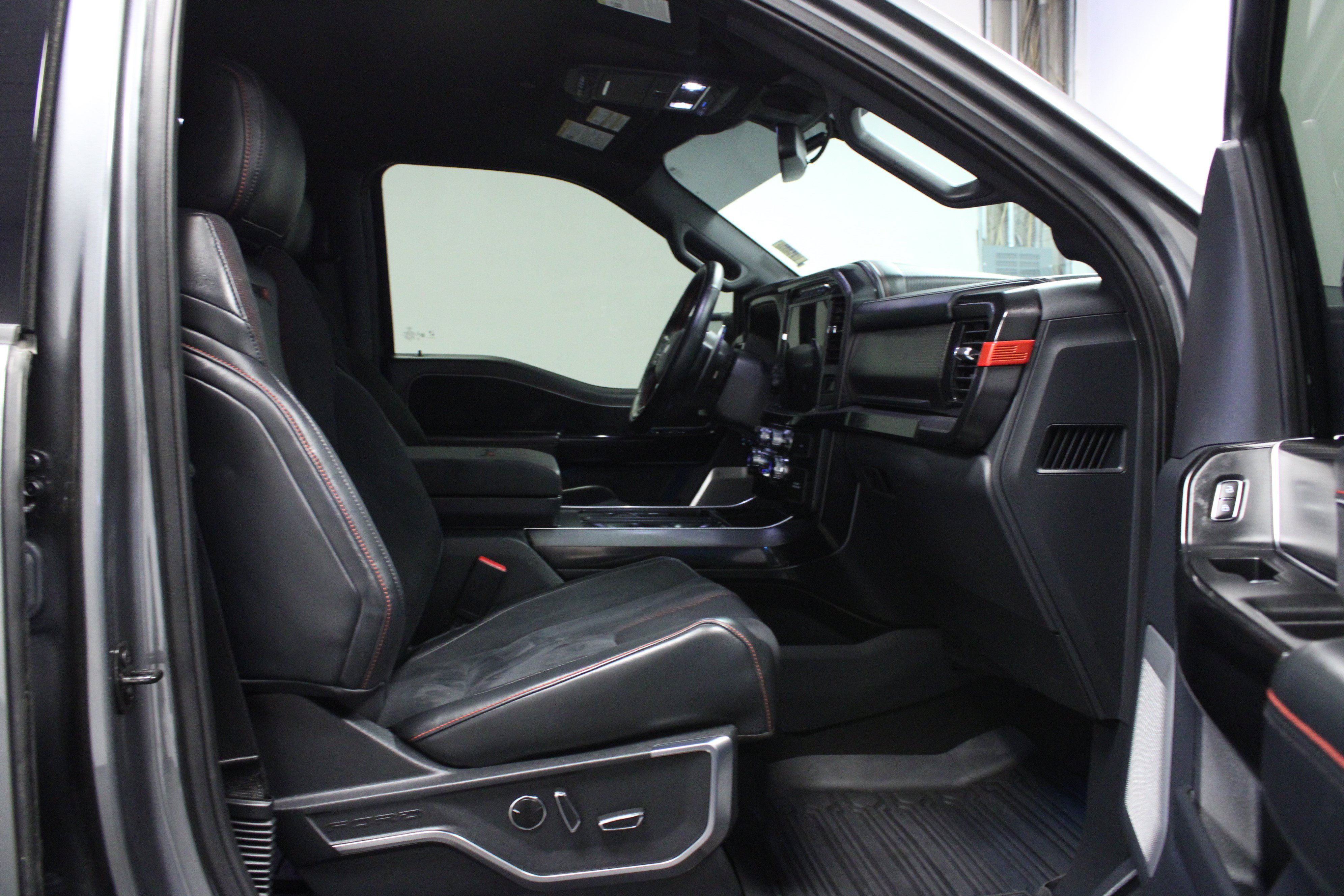 Used 2024 Ford F150 Raptor w/ Equipment Group 803A Raptor R AWD/4WD image 16