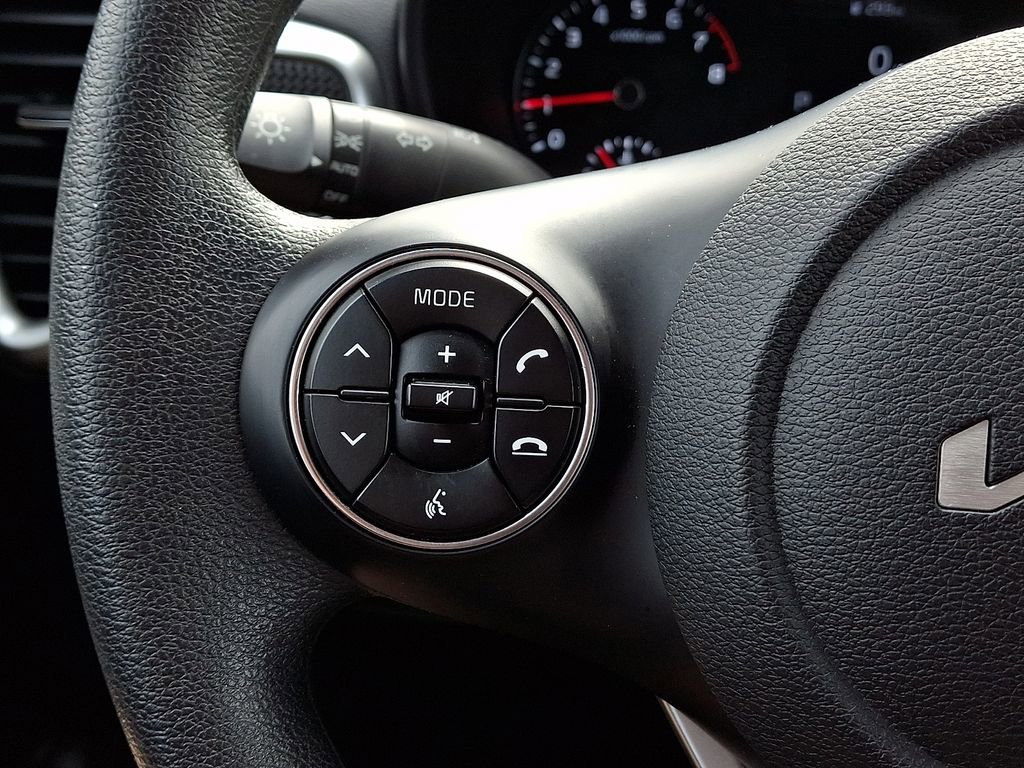 Used 2022 Kia Soul LX w/ Technology Package image 26