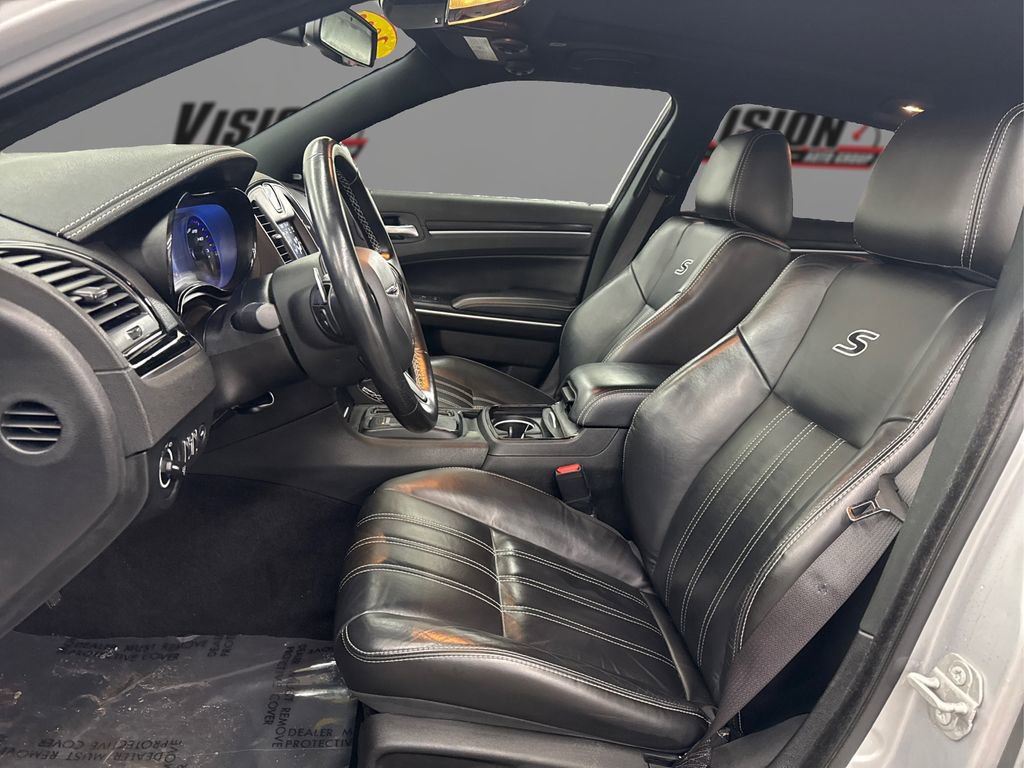 Used 2022 Chrysler 300 S image 9
