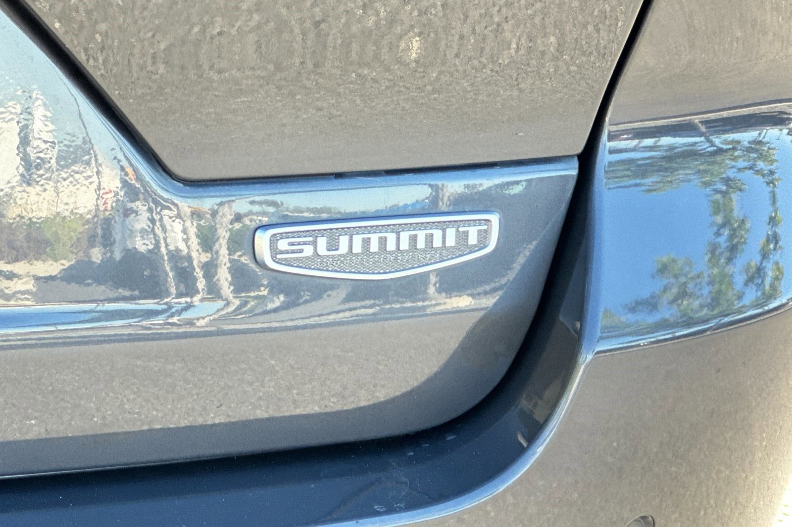 Used 2023 Jeep Grand Cherokee Summit image 23