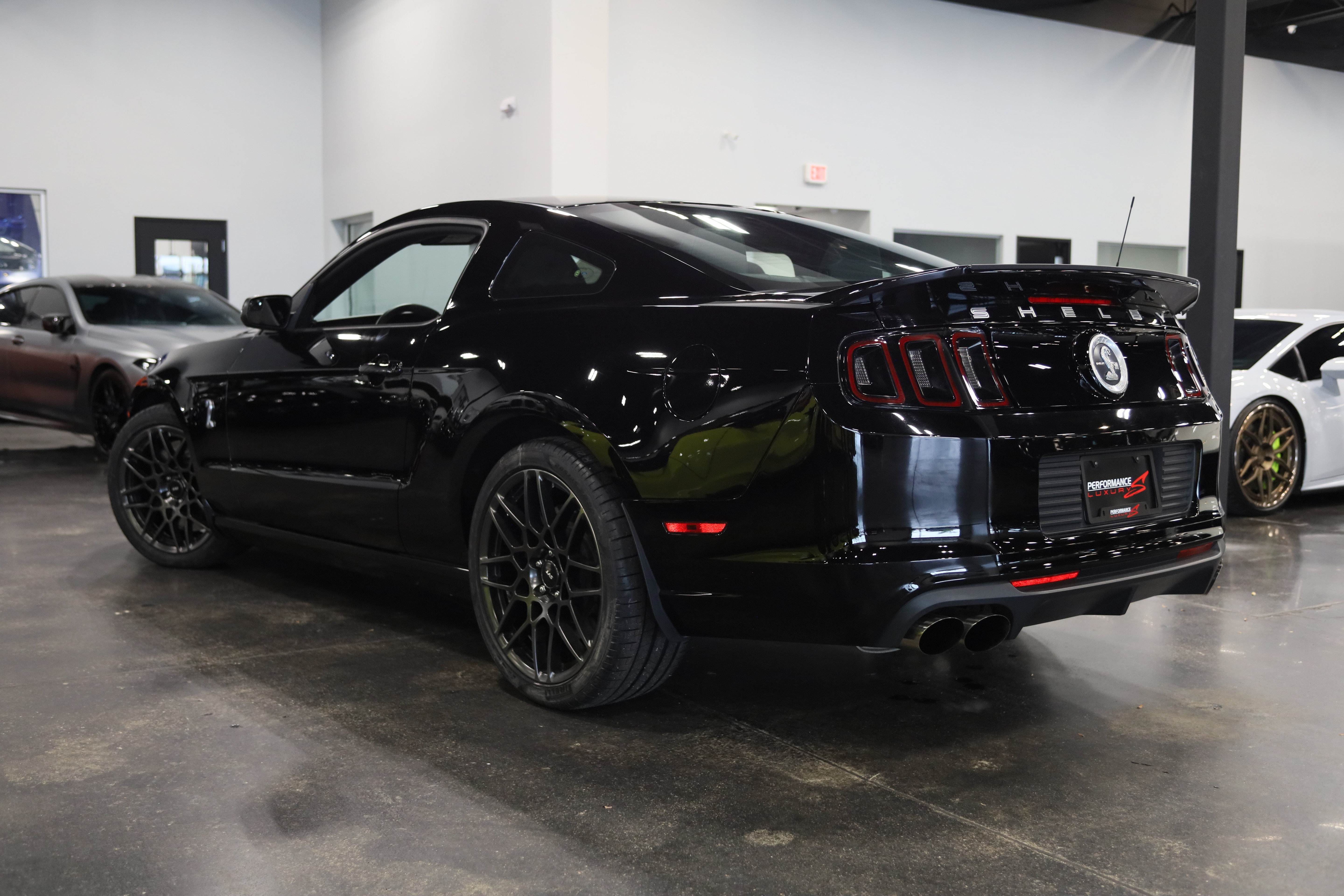 Used 2013 Ford Mustang Shelby GT500 RWD image 4