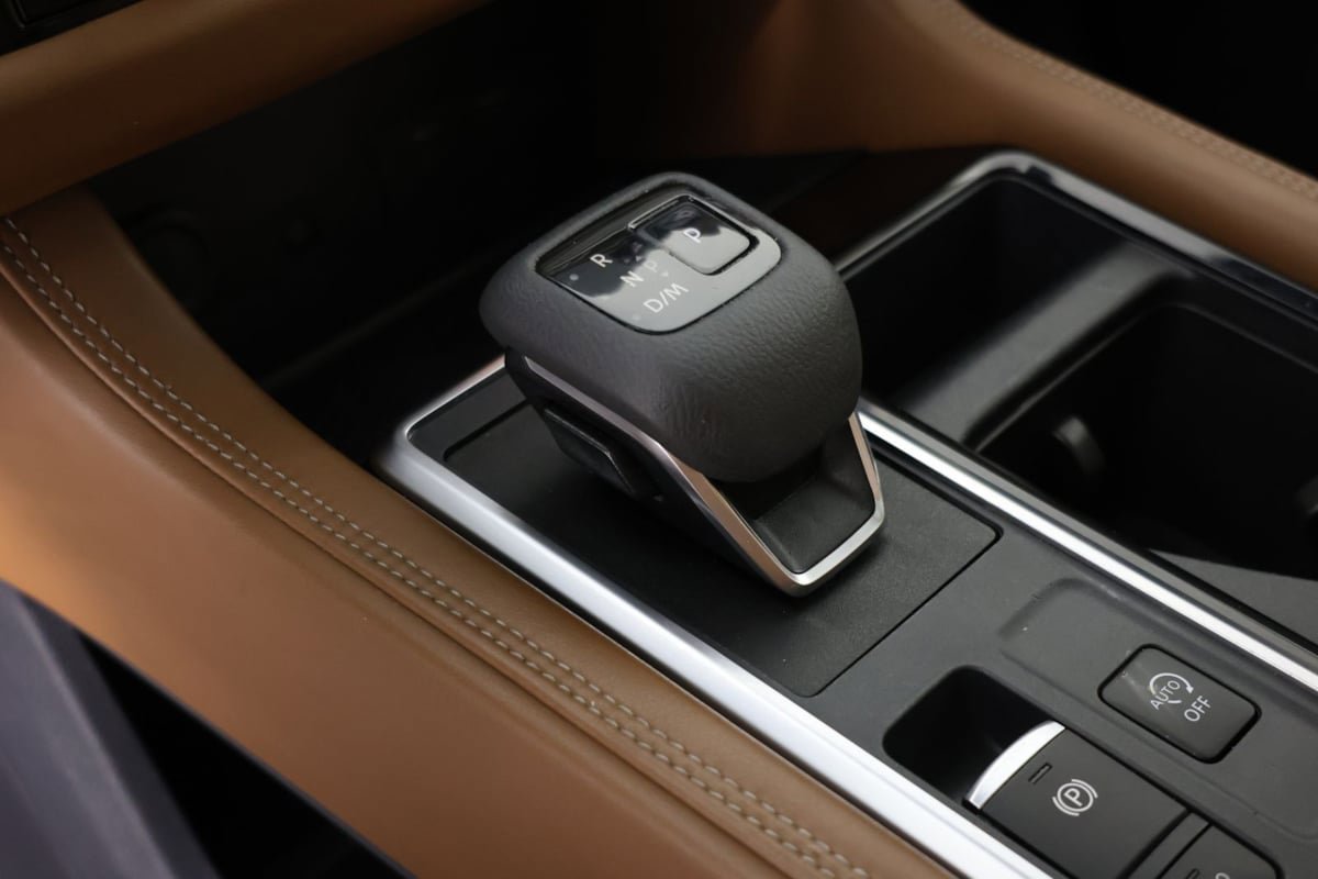 Used 2023 Nissan Pathfinder Platinum AWD/4WD image 6