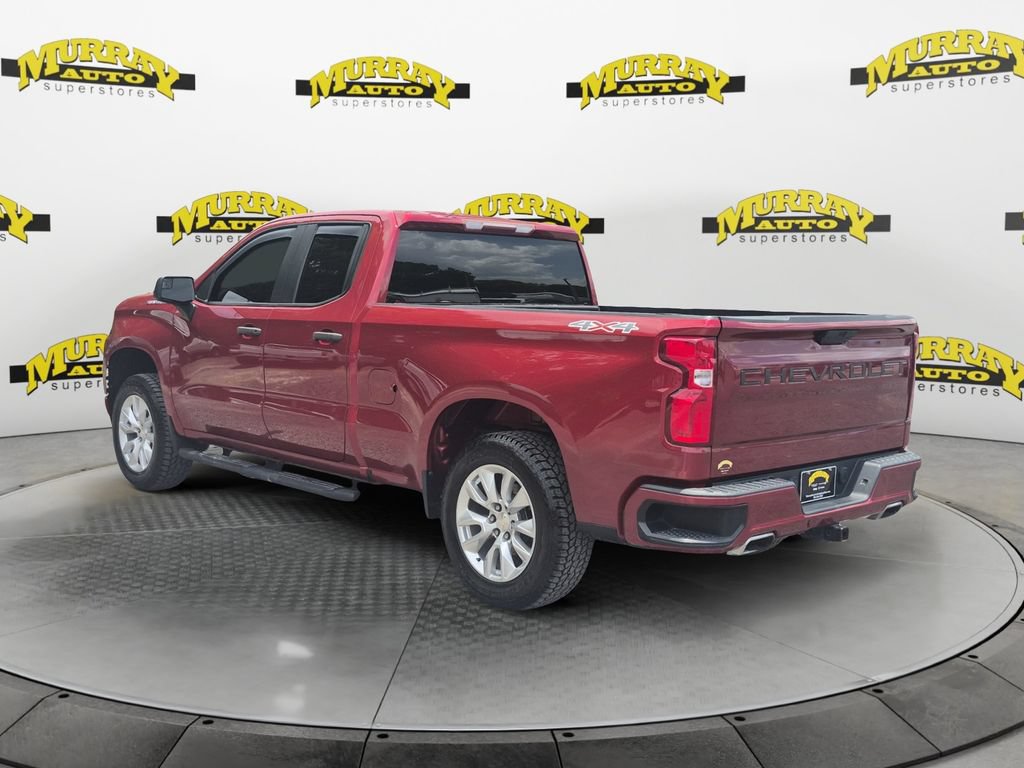 Used 2019 Chevrolet Silverado 1500 Custom w/ Custom Convenience Package AWD/4WD image 3