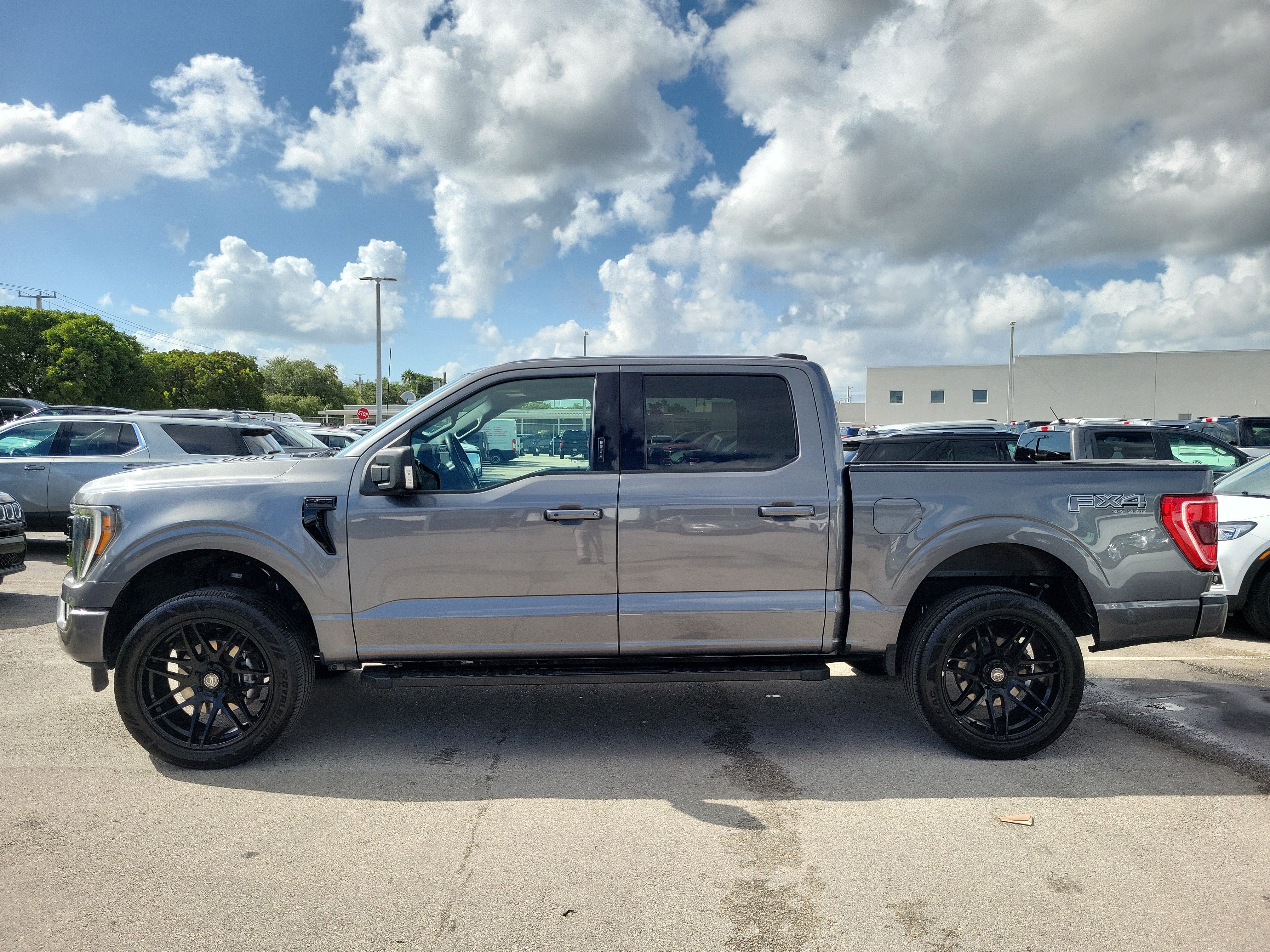 Used 2022 Ford F150 XLT w/ Equipment Group 302A High AWD/4WD image 8