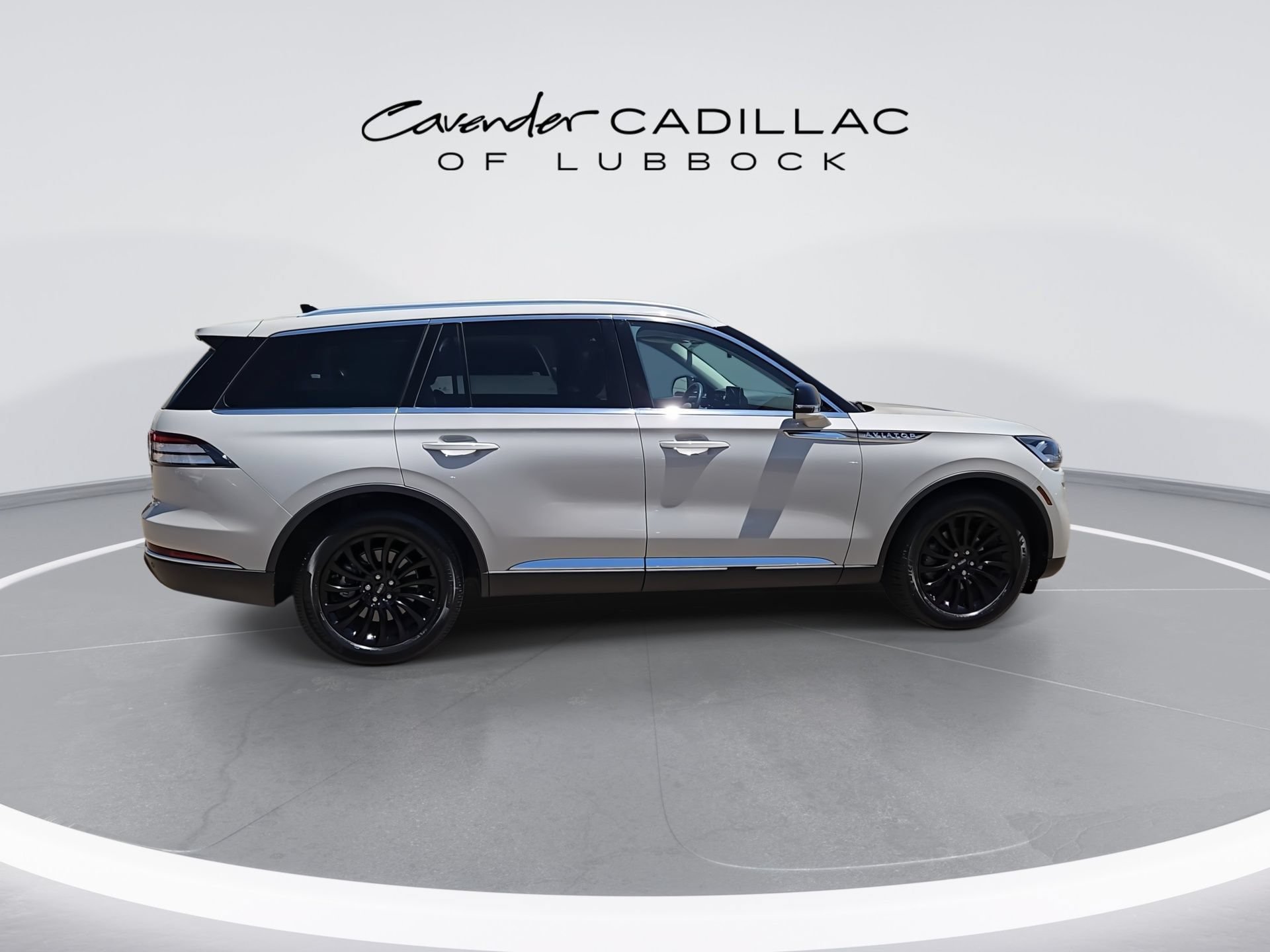 Used 2023 Lincoln Aviator 2WD w/ Premium Package image 9