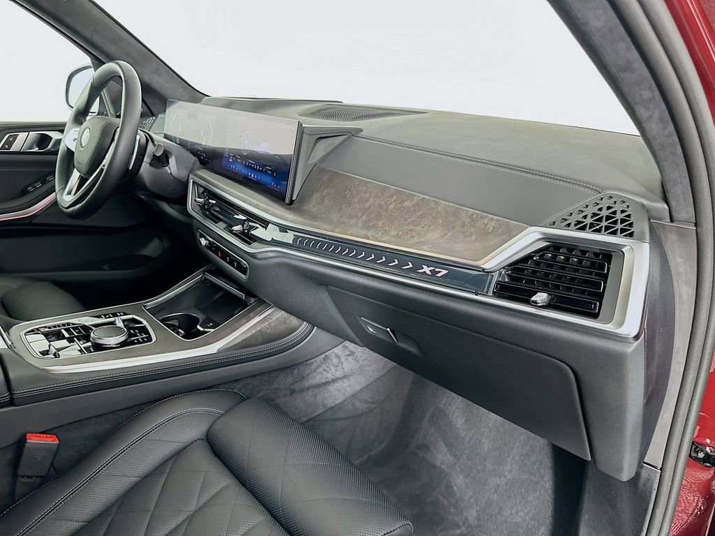 Used 2025 BMW X7 xDrive40i image 30