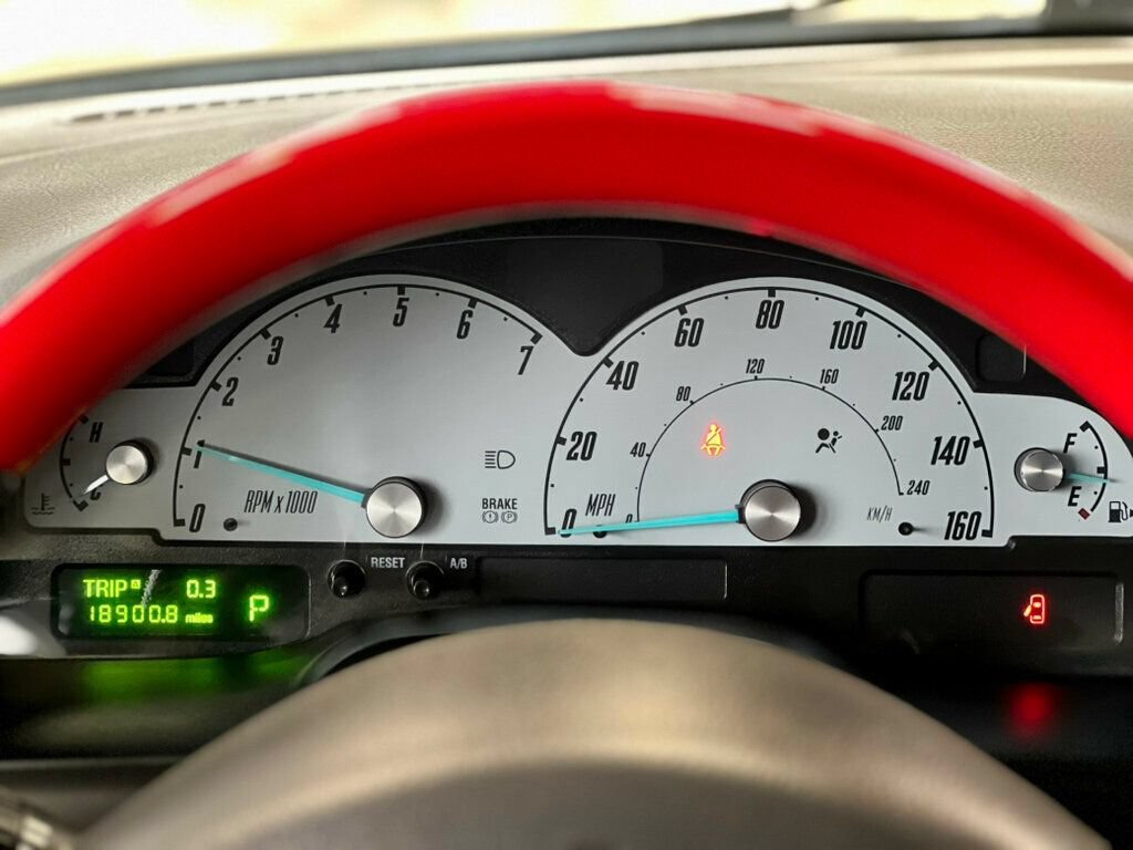 Used 2002 Ford Thunderbird RWD image 17