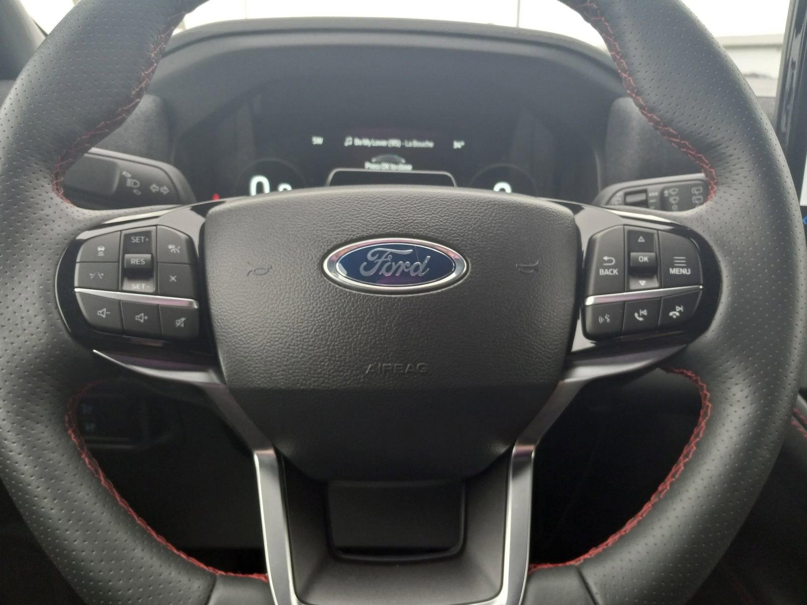 Used 2025 Ford Explorer ST-Line w/ ST-Line Street Pack image 20