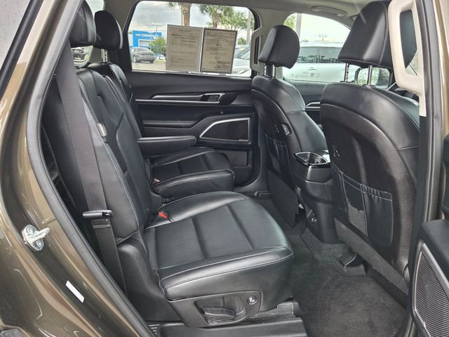 Used 2025 Kia Telluride S FWD image 21