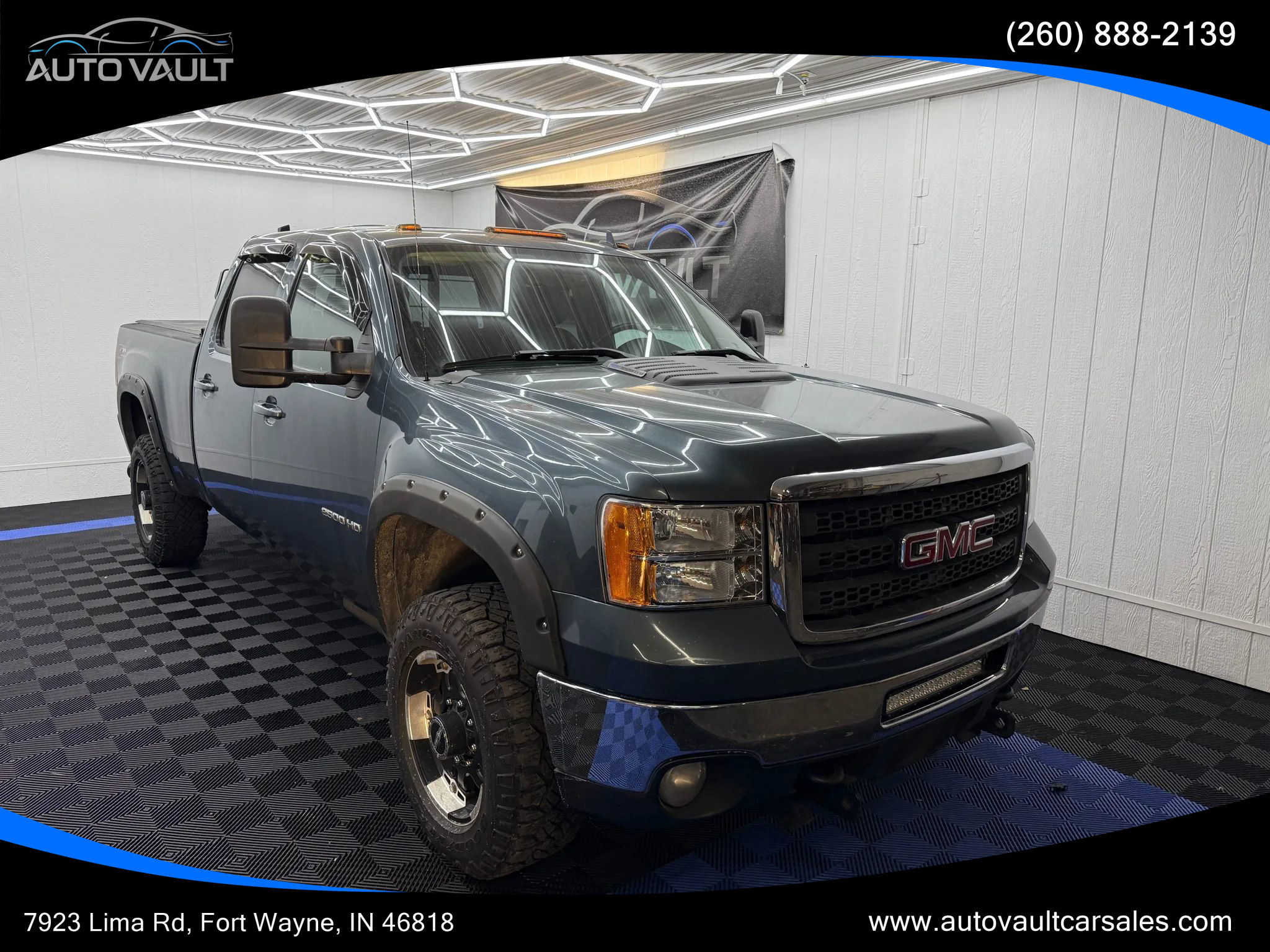 Used 2011 GMC Sierra 2500 SLT image 1