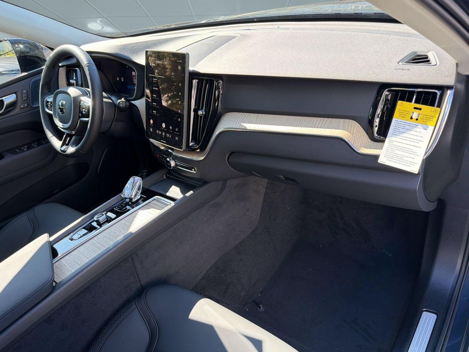 New 2027 Volvo XC60 B5 Plus AWD/4WD image 31
