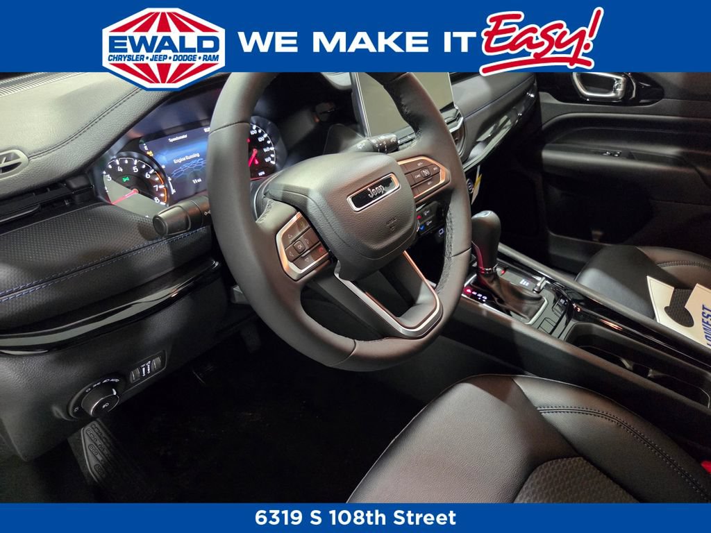 New 2026 Jeep Compass Latitude AWD/4WD image 3