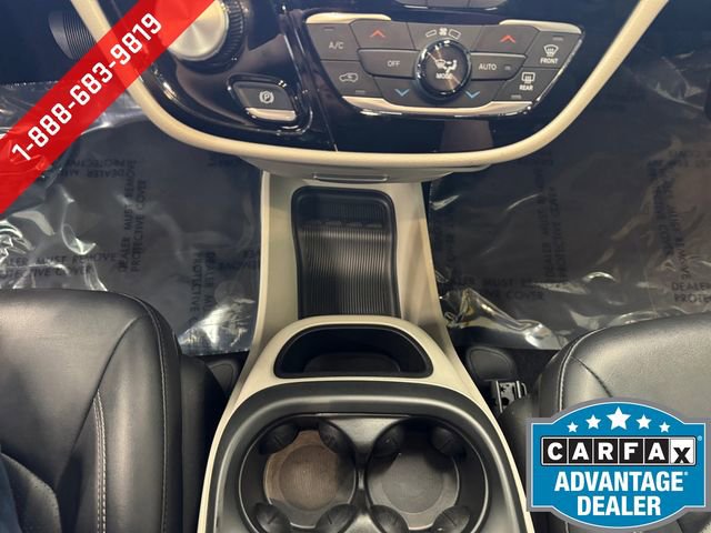 Used 2024 Chrysler Pacifica Touring-L FWD image 15