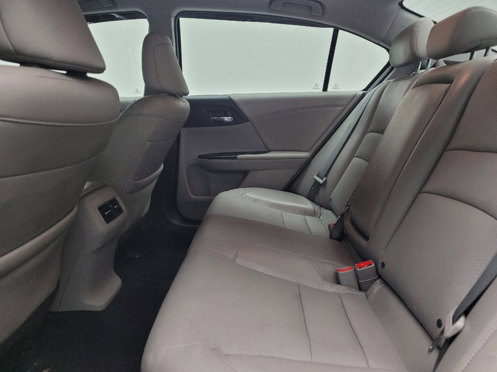 Used 2017 Honda Accord EX-L image 18