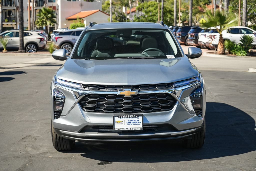 New 2026 Chevrolet Trax LT w/ Sunroof Package FWD image 2