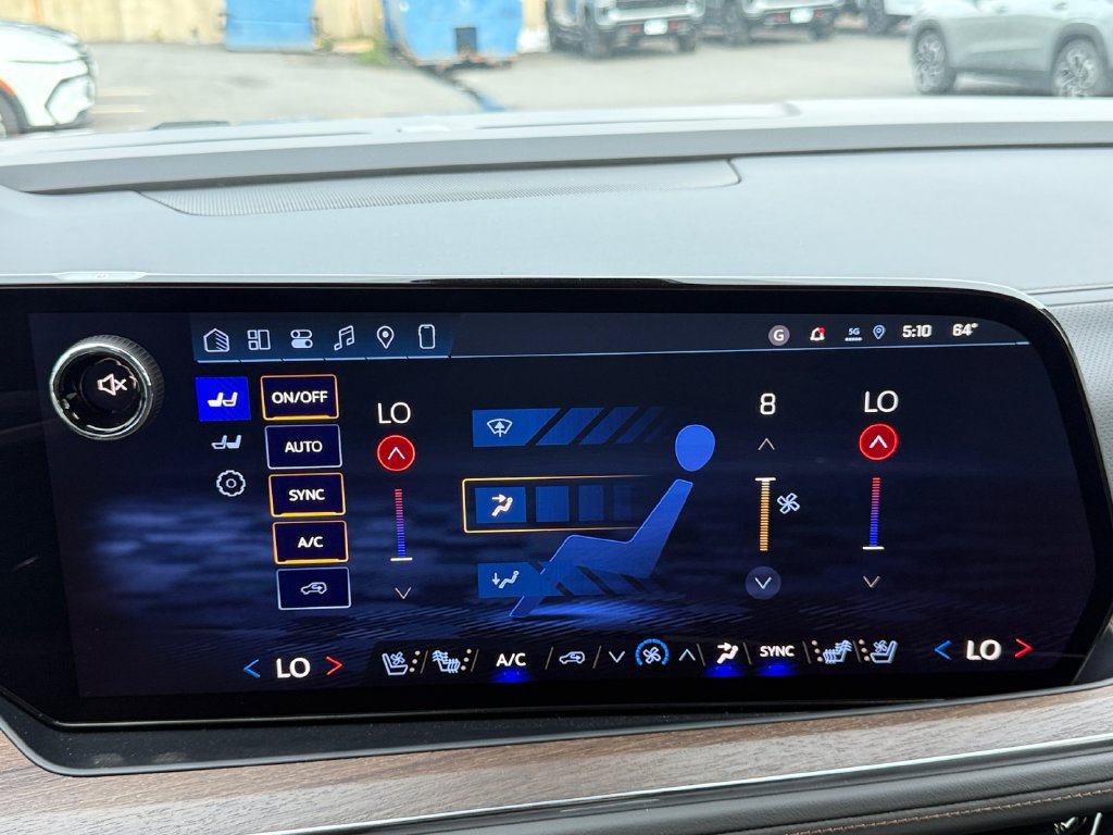 New 2026 Chevrolet Suburban High Country AWD/4WD image 17