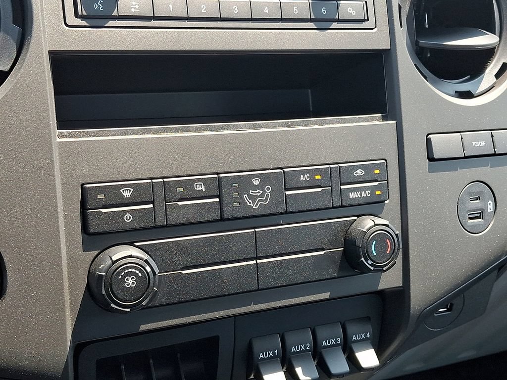New 2027 Ford F750 2WD Regular Cab Super Duty image 12