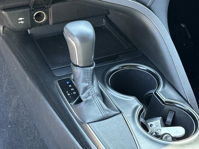 Used 2019 Toyota Camry SE w/ Convenience Package FWD image 22