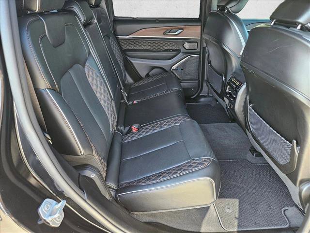 Used 2023 Jeep Grand Cherokee Summit w/ Luxury Tech Group V AWD/4WD image 21