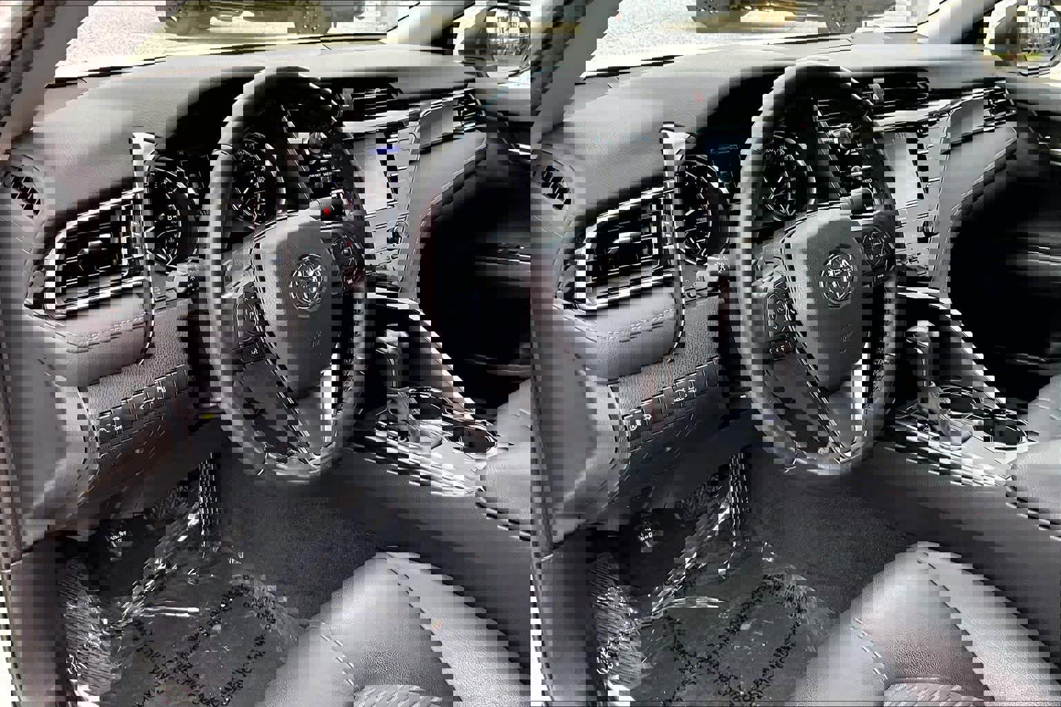 Used 2020 Toyota Camry SE image 17